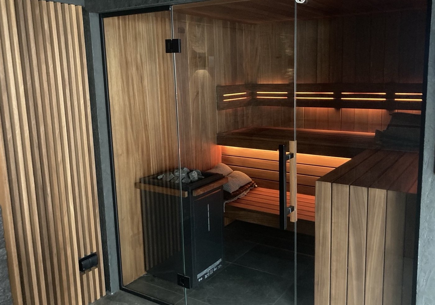 Nowoczesna sauna domowa